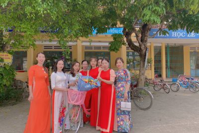 Công đoàn trường Tiểu học Hành Thiện hưởng ứng tuần lễ áo dài do LĐLĐ huyện Nghĩa Hành phát động